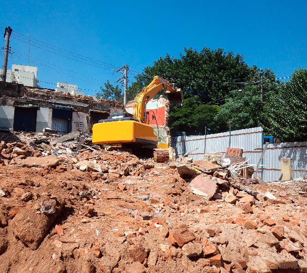 Leão Terraplenagem